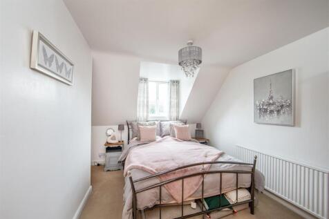 Bedroom 3 - 01.jpg