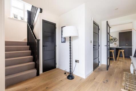 22HazelWay-2.jpg