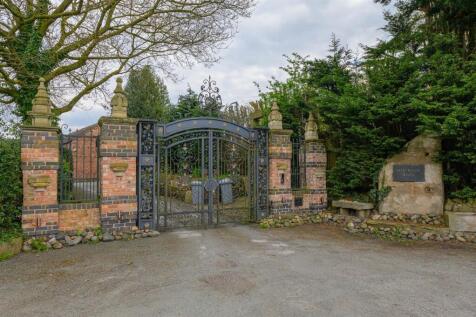 OakBankBarn_002.jpg