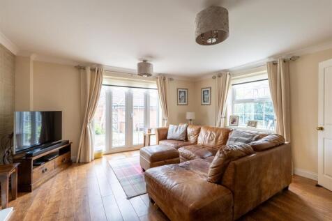 8ChestertonWay-9.jpg