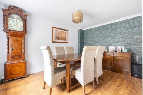 8ChestertonWay-7.jpg