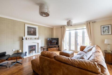 8ChestertonWay-8.jpg
