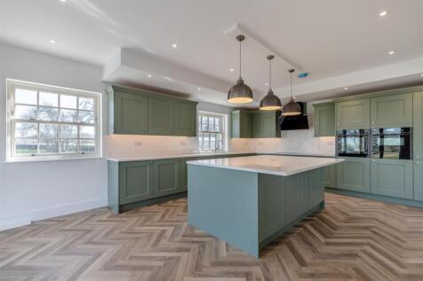 8639739-interior15.jpg