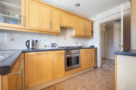 16MoorlandsDrive-7.jpg