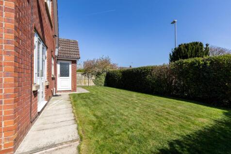 16MoorlandsDrive-21.jpg