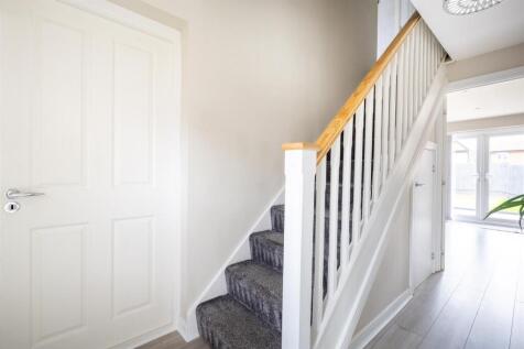18BrydsonCrescent-15.jpg