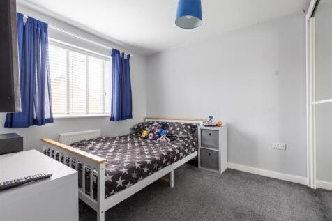 18BrydsonCrescent-19.jpg