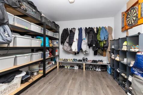 18BrydsonCrescent-24.jpg