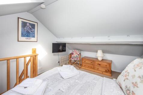 Bedroom 2 - 02.jpg
