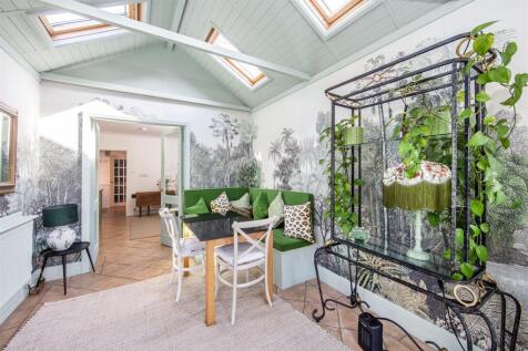 Garden Room 02.jpg