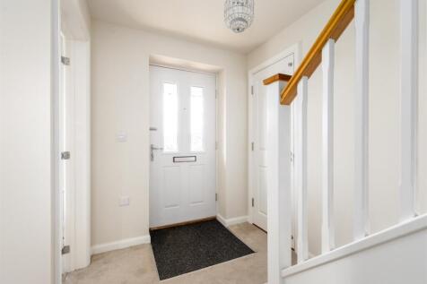 19WeaverBrookWay-4.jpg