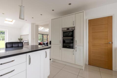 32ManorAvenue-8.jpg