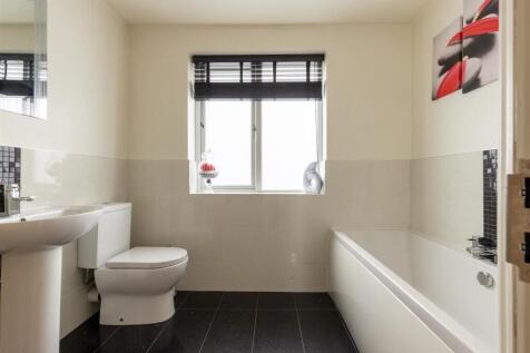 32ManorAvenue-25.jpg