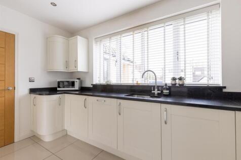 32ManorAvenue-9.jpg