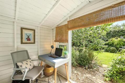 Summer House 02.JPG