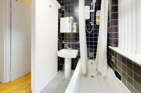 431-Spen-Lane-Bathroom