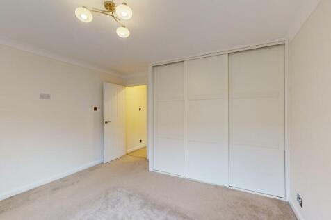 10-Peterhouse-Drive-12092024_204729