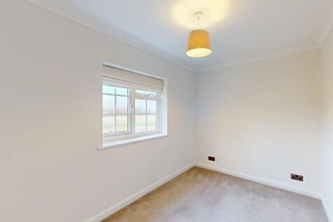 10-Peterhouse-Drive-12092024_205253