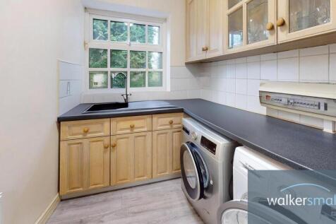 31-Breary-Lane-East-Kitchen-Defurnished