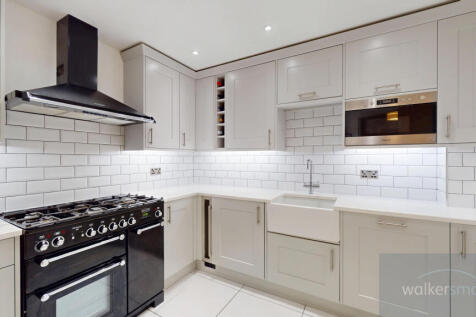 Queens-House-74-Carrisbooke-04142025_124022