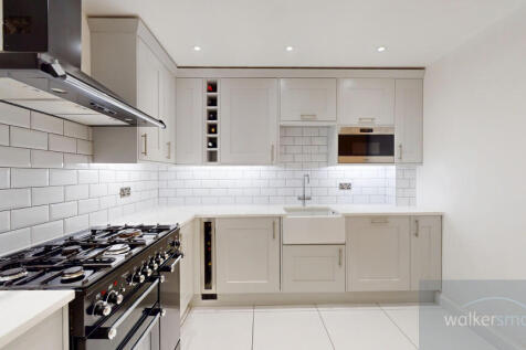 Queens-House-74-Carrisbooke-04152025_170904