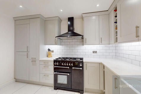 Queens-House-74-Carrisbooke-04152025_170926