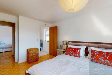 Queens-House-74-Carrisbooke-04142025_124237