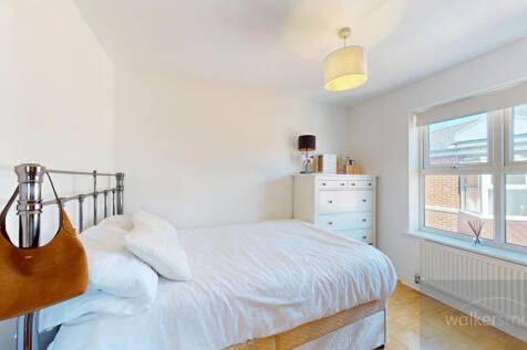 Queens-House-74-Carrisbooke-04152025_171223