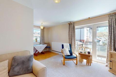 6-Brentwood-Court-04222025_193012