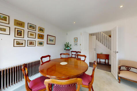 4-Old-Forge-Mews-04272025_153426