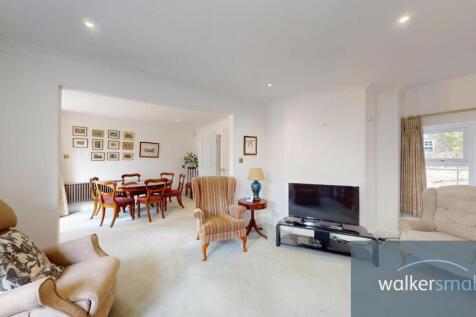 4-Old-Forge-Mews-04272025_154028