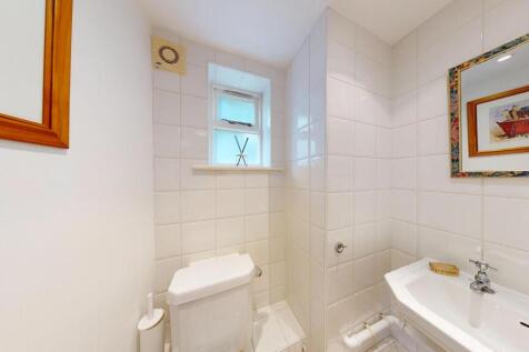 4-Old-Forge-Mews-04272025_160014