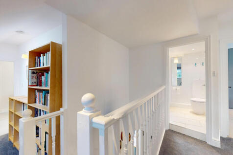 4-Old-Forge-Mews-04272025_155048