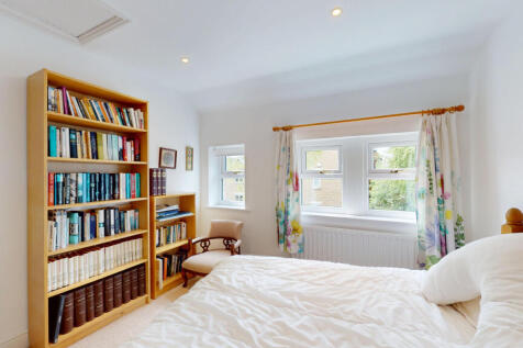 4-Old-Forge-Mews-04272025_154435