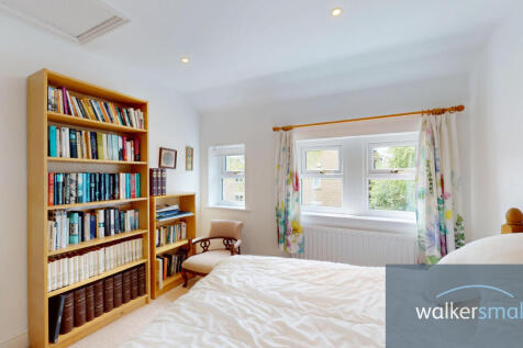 4-Old-Forge-Mews-04272025_154435