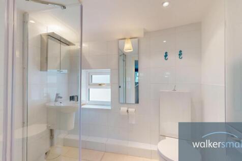 4-Old-Forge-Mews-04272025_155114