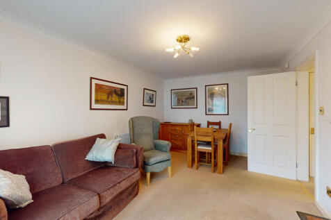 Flat-1-Lime-Tree-Court-05192025_125556