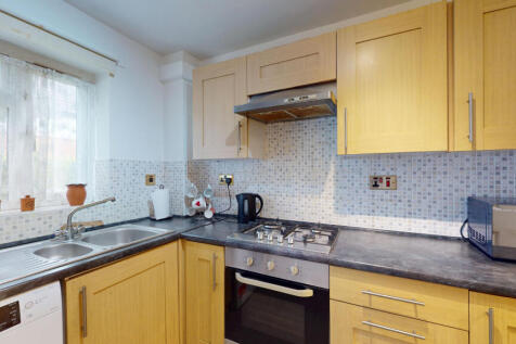 Flat-1-Lime-Tree-Court-05192025_125716