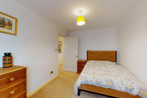 Flat-1-Lime-Tree-Court-05192025_125913