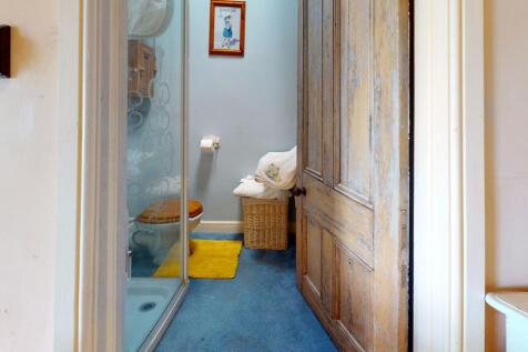 Intake-Gate-Farm-Hawksworth-Bathroom(1)
