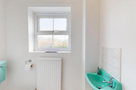 24-Hoyle-Court-Avenue-06052025_100440