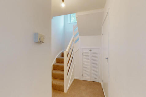 24-Hoyle-Court-Avenue-06052025_100506