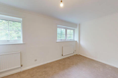 24-Hoyle-Court-Avenue-06052025_100709