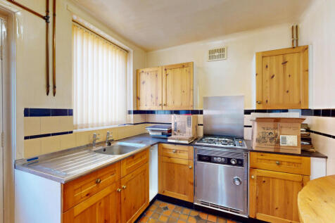 10-Buckstone-Avenue-06222025_134428