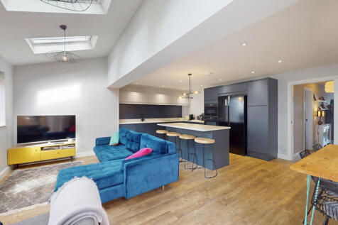 23-Broadfield-Way-06272025_142145