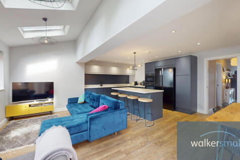 23-Broadfield-Way-06272025_142145