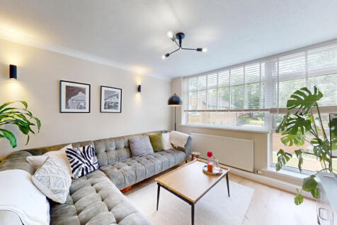 Flat-15-Moorbank-Court-06302025_114703