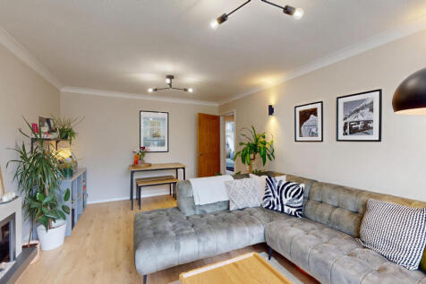Flat-15-Moorbank-Court-06302025_113820