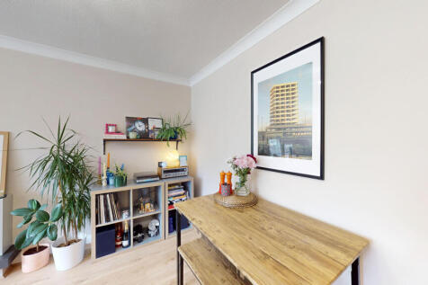 Flat-15-Moorbank-Court-06302025_114637