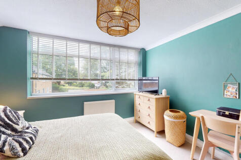 Flat-15-Moorbank-Court-06302025_113917